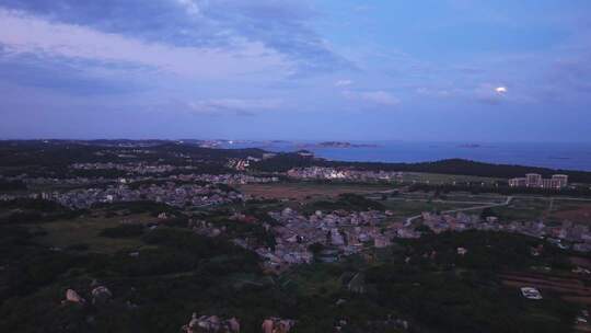航拍月光下的福建平潭岛坛南湾平潭岛夜景