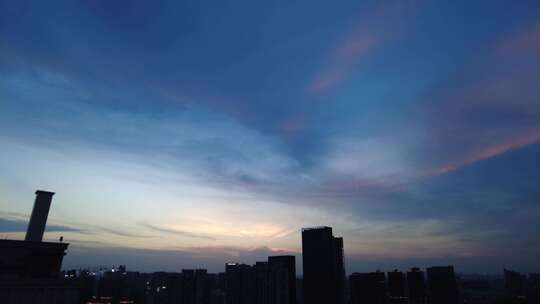 杭州下沙钱塘区城市天空日转夜延时摄影视频素材模板下载