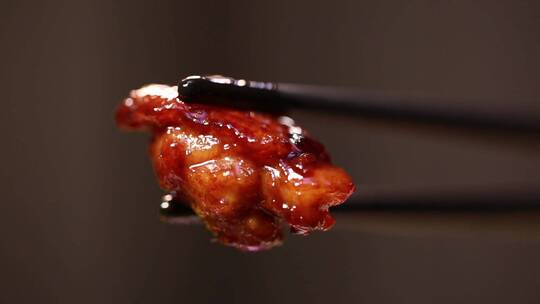 【镜头合集】筷子夹起一块多汁鸡肉