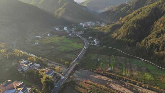 皖南山区深秋清晨景色