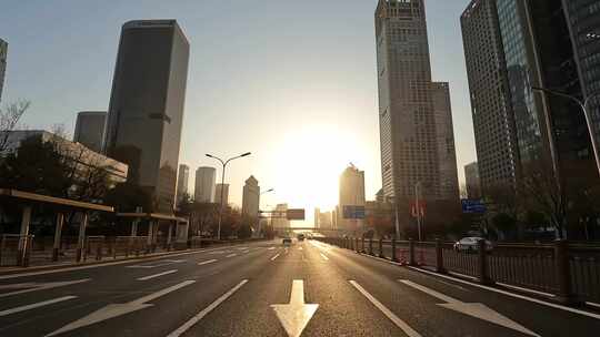 北京市长安街国贸王府井车尾行车空镜