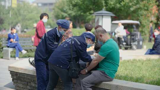 120急救人员户外抢救