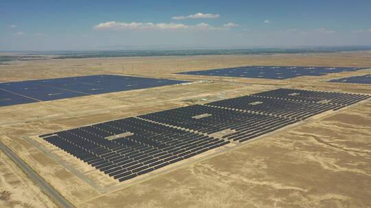甘肃戈壁沙漠太阳能光伏发电能源