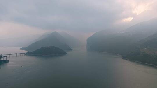 长江三峡瞿塘峡白帝城清晨风光航拍4K