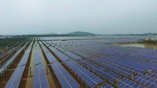 户外太阳能电池板