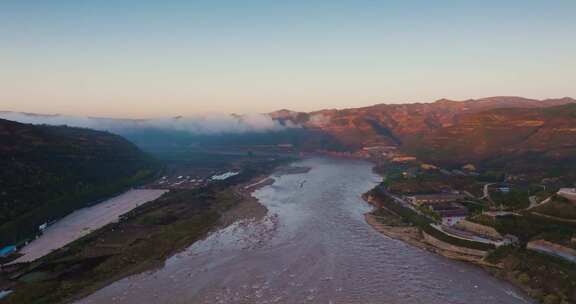 山西陕西黄土高原黄河两岸晨曦云海风光