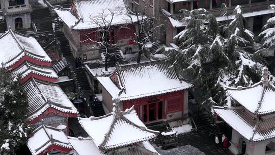 洛阳龙门石窟香山寺雪景