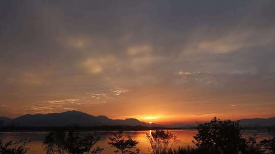 江边落日夕阳