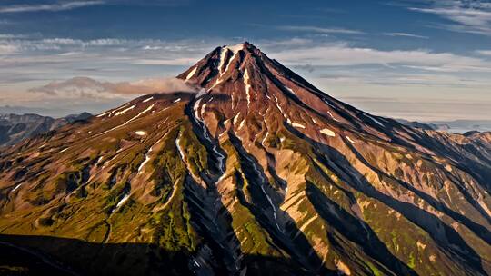 俄罗斯堪察加半岛夫斯基火山航拍