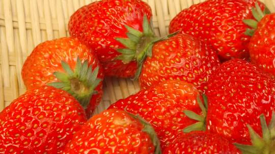 4K新鲜健康生态有机草莓美食蔬果4K视频拍摄