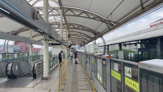 上海复工复产地铁开始运营