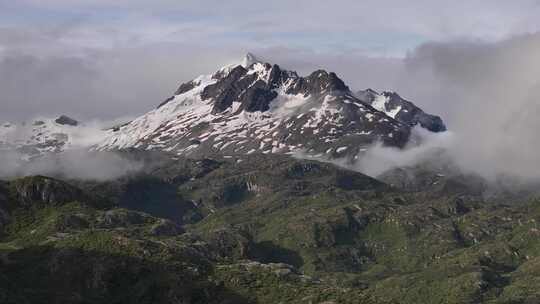 来古冰川风景区清晨航拍