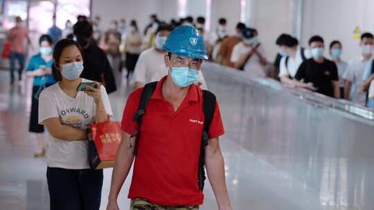 城市建设者坚定的目光眼神视频素材模板下载