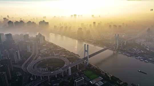 南浦大桥 陆家嘴 黄浦江 上海城市日出 晨雾