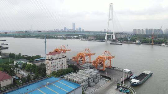上海城投黄浦江货船4K航拍视频素材模板下载