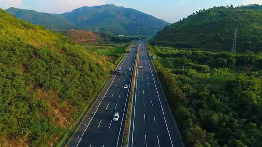 航拍广东高速公路车流 乐广许广