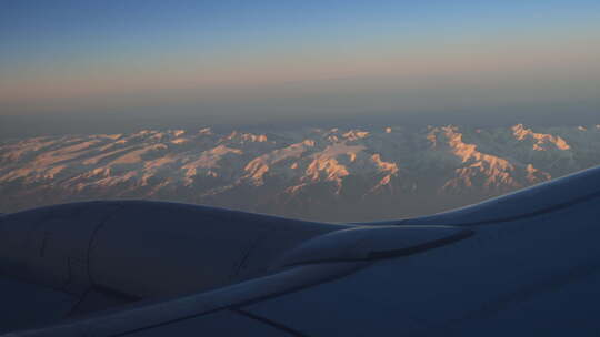 飞机上看新疆风景