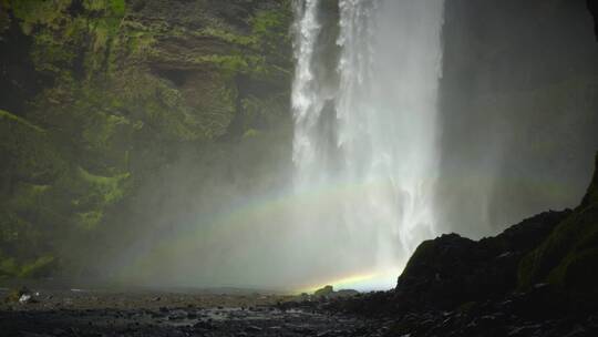 瀑布水流中的彩虹视频素材模板下载