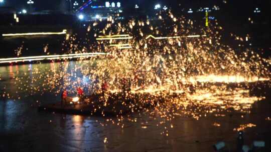打铁花 传统表演 传统文化 节日气氛 夜景