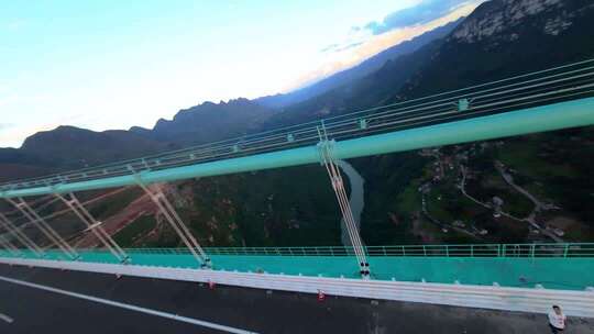穿越机航拍贵州花江峡谷大桥-世界第一高桥