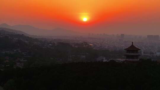 泰山景区虎山朝霞