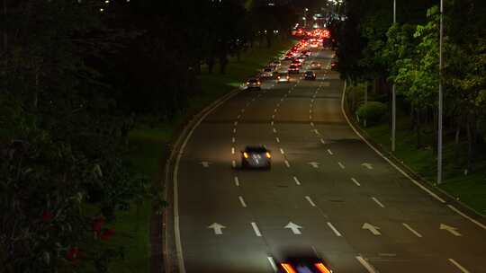 夜晚城市道路车来车往实拍视频素材模板下载