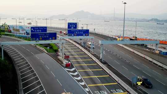 香港维多利亚港西区海底隧道车流