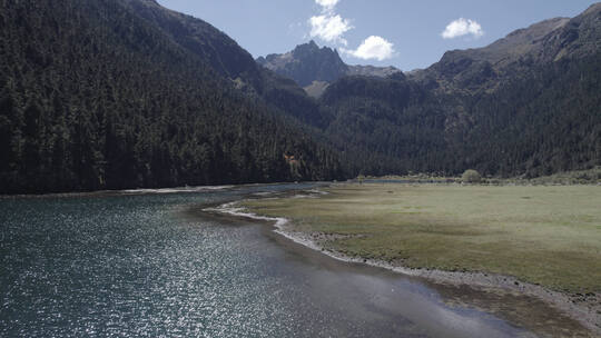 香格里拉高山湖泊04