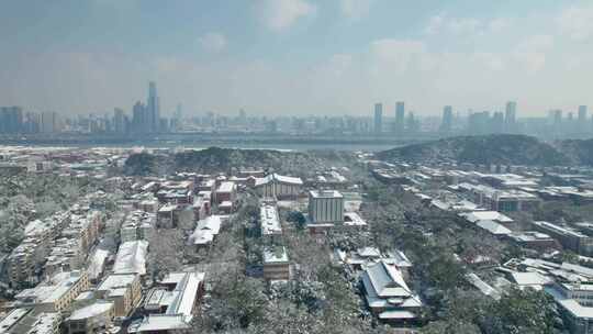 湖南省长沙市岳麓山岳麓书院雪景4k航拍