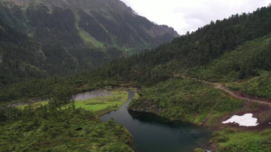 云南迪庆州南极洛山地自然风光