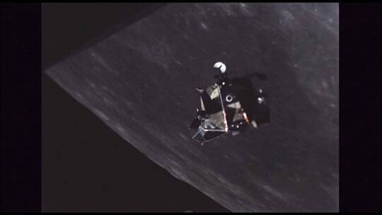 绕月飞行舱2号视频素材模板下载