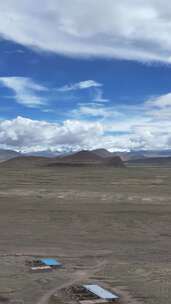 高清竖屏航拍西藏日喀则吉隆县佩枯错风光