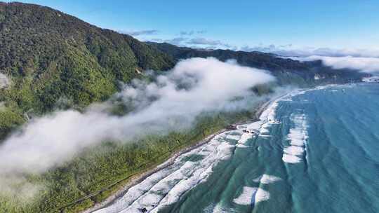新西兰海岸线太平洋穿云海洋