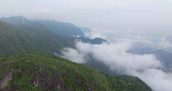 航拍广东茂名信宜石镬坳山间云雾缭绕
