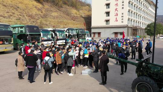 聋哑学校团建郊游济源黄河三峡游船小学生