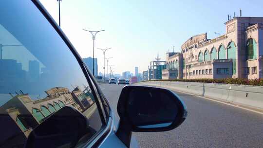 城市汽车开车第一视角后视镜风景视频素材视频素材模板下载