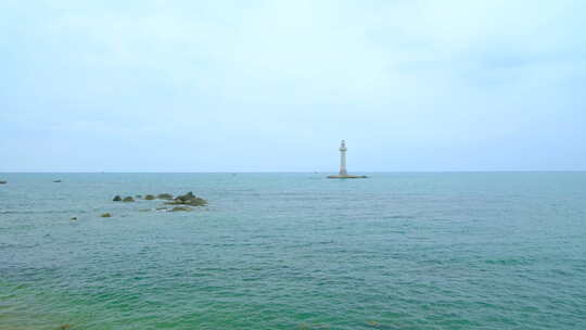 风平浪静大海礁石海边海浪海景海滨公园