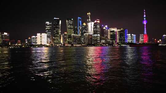 上海黄浦江陆家嘴外滩城市夜景