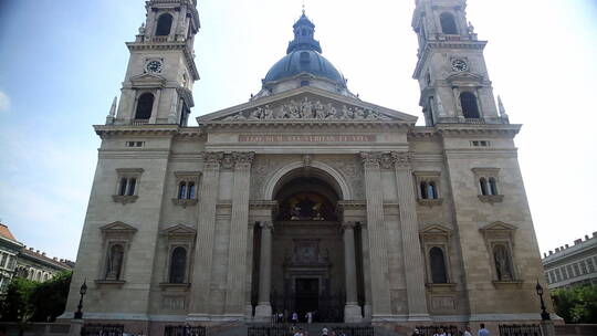 布达佩斯罗马天主教堂特写镜头