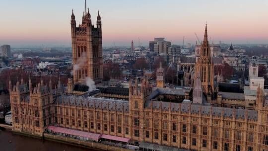 城市航拍伦敦威斯敏斯特宫伦敦景点泰晤士河视频素材模板下载
