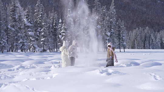 好朋友打雪仗视频素材模板下载