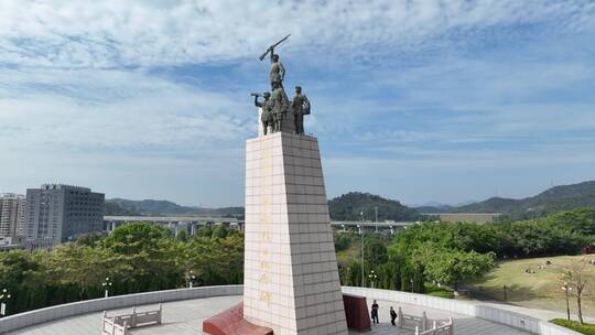 红花岭公园落羽杉 龙岗人民革命烈士纪念碑