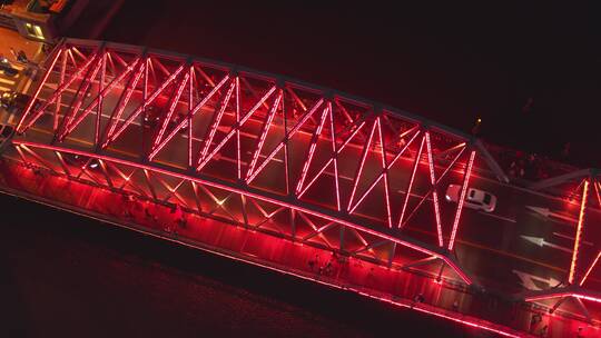 4K上海航拍外滩外白渡桥俯视车流灯光夜景
