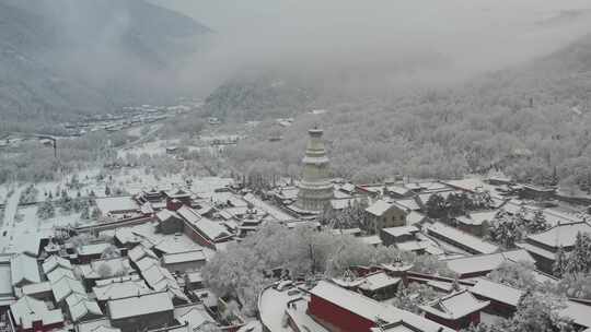 大雪过后的五台山