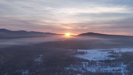 航拍大兴安岭林海雪原日出