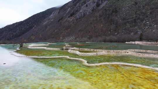 4K航拍四川九寨沟黄龙景区五彩池