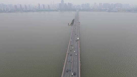 航拍江西南昌大桥交通视频素材模板下载