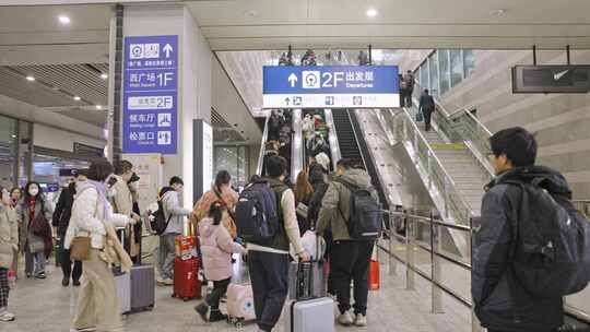 春运过年春节人流高铁站乘客上海虹桥火车站视频素材模板下载