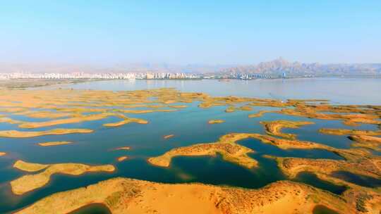 航拍乌海市乌海湖沙漠沙丘视频素材模板下载