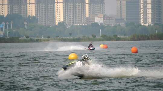 水上摩托艇比赛冲浪激情乘风破浪